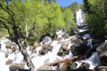 Cascada de Ratera was kind of our waterfalling excuse to make the visit out to the lakes of the Espot side of Parc Nacional d'Aigüestortes i Estany de Sant Maurici.  This waterfall was sourced...