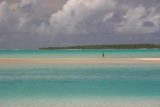 Aitutaki_327_01152010 - Extensive sandbars on One Foot Island