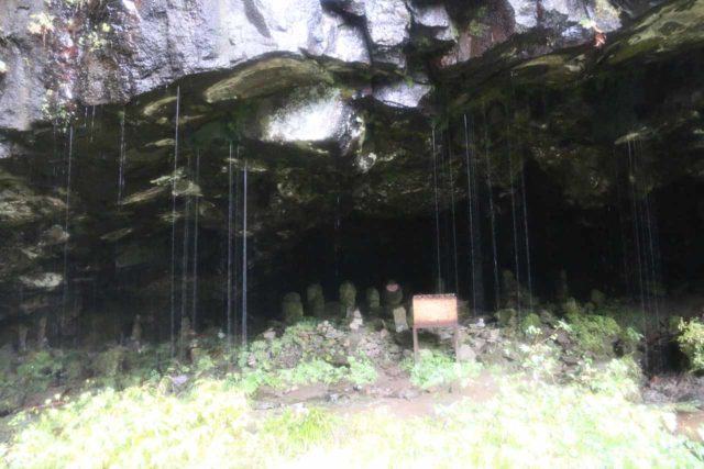 Amida_Falls_054_10212016 - Shrine-like statues positioned in a misty alcove adjacent to the Amida Waterfall (or Amidagataki)