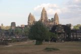 Angkor_Wat_025_01072009 - Prangs towering over the courtyard area