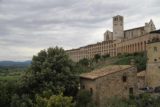 Assisi_107_20130522 - Vista de Asís desde fuera de sus murallas