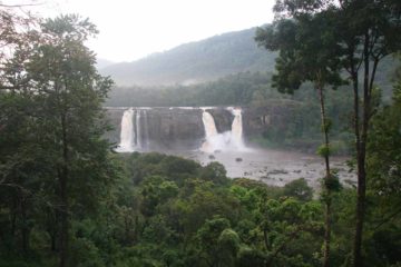 Athirappilly_Falls_030_11162009