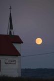 Babb_019_08062017 - Juxtaposition of full moon and some kind of church across the street from the Thronson's Motor Lodge
