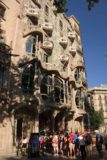 Barcelona_112_06202015 - In front of the Casa Batllo where there was already a line of people waiting to get in