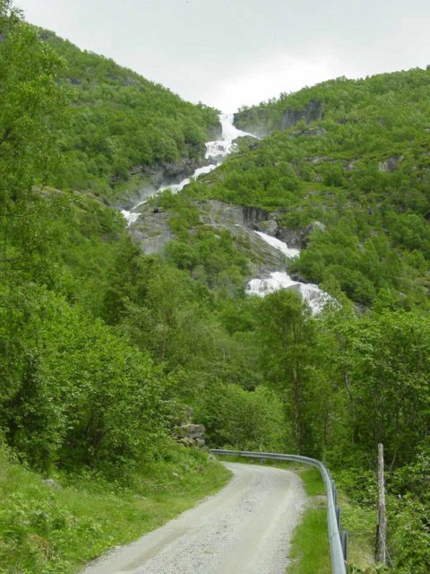 Berastoldafossen_001_06252005