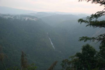 Bishop Falls and Beadon Falls are two impressively tall falls within the city limits of Shillong that managed to maintain good flow (which really surprised us especially considering...