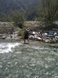 Bonita_Falls_137_05072011 - Me en el otro lado de Lytle Creek después de haber hecho el semi-cruce profundo