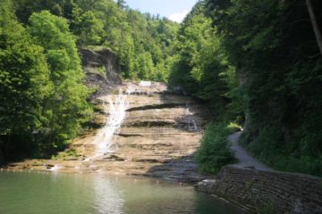 Buttermilk Falls is a series of cascades said to total around 500ft in cumulative height.  The last 80ft is what we think the majority of visitors see as it shows itself to people...