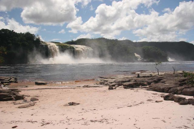 Canaima_Campamento_Bernal_004_11202007