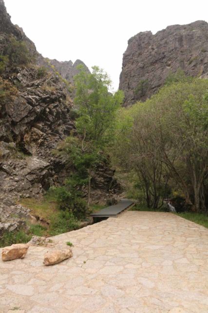 Cascada_de_Nocedo_004_06112015 - Starting on the short walk leading up to the Cascada de Nocedo and its natural bridge from the bottom
