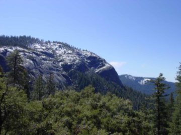 In this itinerary, we did a weekend camping trip where the focus of this visit was to explore the quiet southern section of Yosemite National Park, particularly in the Wawona area...