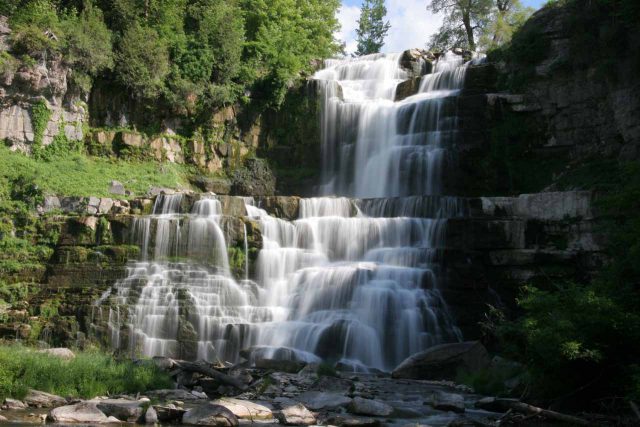 Chittenango_Falls_034_06152007 - Nearby Pratt's Falls to the east was Chittenango Falls