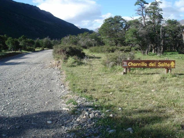 Chorrillo_del_Salto_009_jx_12212007 - The unpaved road leading towards the car park for Chorrillo del Salto