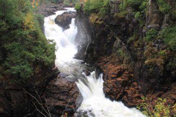 Chutes Dorwin (Dorwin Falls) was a stopover waterfall for us as we took a detour heading towards the city of Montreal towards the tail end of our long drive west from Quebec City. Since it was only...