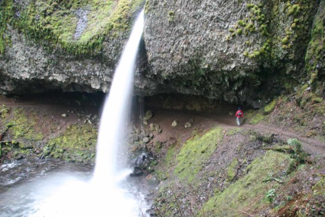 Columbia_River_Gorge_294_03302009 - Ponytail Falls or the Upper Horsetail Falls