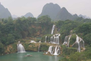 The Detian Waterfall (德天瀑布 [Détiān Pùbù]; Virtuous Heaven Waterfall) was said to be Asia's largest transnational waterfall because it was shared by both China and Vietnam.  Surrounded by...