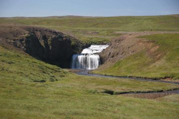 Draugafoss looked like a very attractive waterfall nestled in a less touristy part of the Northeastern end of Iceland (though it was technically in East Iceland just east of the border with the...