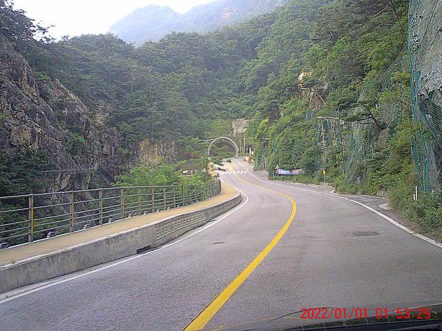 Drive_to_Sambuyeon_025_Oho_01012022 - Driving towards the Sambuyeon Falls after leaving Cheorwon-gun