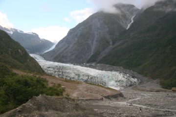 The Fox Glacier Waterfalls were the series of waterfalls that Julie and I encountered when we finally had a chance to visit this glacial counterpart to the more famous Franz Josef Glacier in...