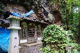 Fudo_Falls_052_07192023 - Looking back towards the closed entranceway of the Fudodo Shrine
