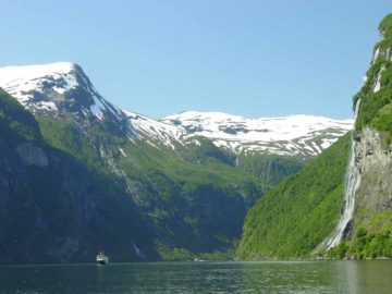 The Seven Sisters Waterfall were certainly the most famous of the waterfalls in the Geiranger Fjord (Geirangerfjorden).  Julie and I did the cruise on the world famous Geirangerfjord largely...