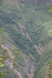 Gocta_064_04242008 - Focused look at Catarata de Golondrina
