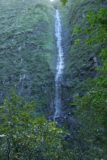 Hanakoa_Falls_009_12252006 - The thin Hanakoa Falls