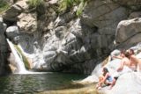 Hermit_Falls_052_04252010 - La famiglia che ho seguito si è raffreddata vicino alla piscina di tuffi in fondo a Hermit Falls