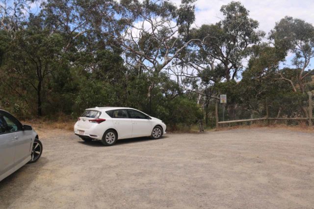 Hindmarsh_Falls_001_11132017 - Parking spaces right by the trailhead for the Hindmarsh Falls