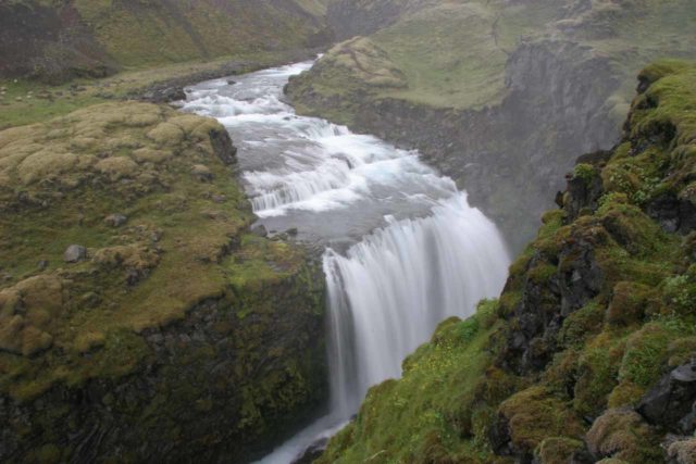 Holaskjol_023_07052007 - Looking into the Waterfall by Hólaskjol