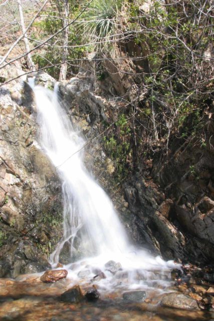 Holy_Jim_Falls_022_02142010 -. Les chutes Holy Jim à fort débit lorsque nous les avons vues pour la première fois en février 2010