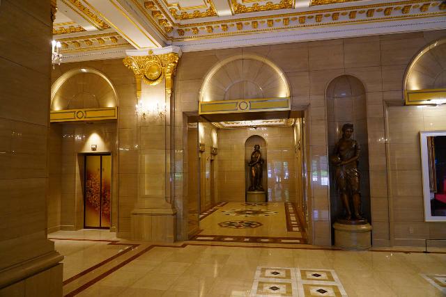 Most hotels (especially the modern hi-rise ones) have a lift or elevator, which helps tremendously if you have lots of luggage