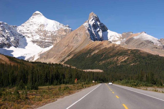 Icefields_Parkway_006_09182010