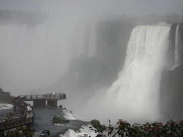 Iguazu_Falls_136_jx_09012007