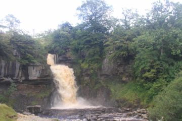 The Ingleton Waterfalls Trail was probably one of the more publicized waterfall excursions that we've done for our UK trip.  The entire 4.5-mile loop trail, which took us almost four hours to do...