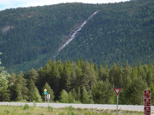 Kallefossen_001_jx_06222005