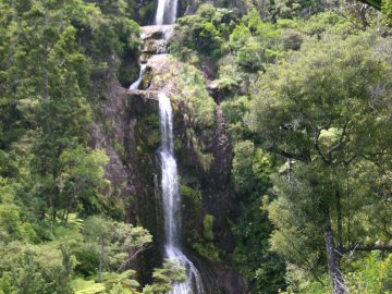 Kitekite Falls (the original native Maori name was said to be 