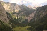 Konigssee_186_07012018 - Another contextual look at the beautiful box canyon with Lake Obersee and the Rothbachfall
