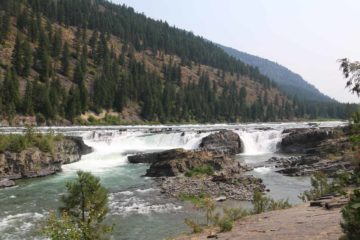 Kootenai Falls was an impressively wide and powerful series of waterfalls and rapids on the Kootenai River.  As you can see in the photo at the top of this page, pictures really don't do this place...