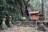 Kuwanoki_Falls_033_04102023 - Getting up to the worshipping area for the Ogahachiman Shrine on the Kuwanoki Falls Trail