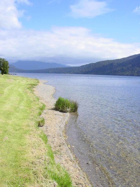 Lake_Kaniere_003_11212004 - About 41km south of the Kumara Junction was the attractive and tranquil Lake Kaniere due southeast of Hokitika
