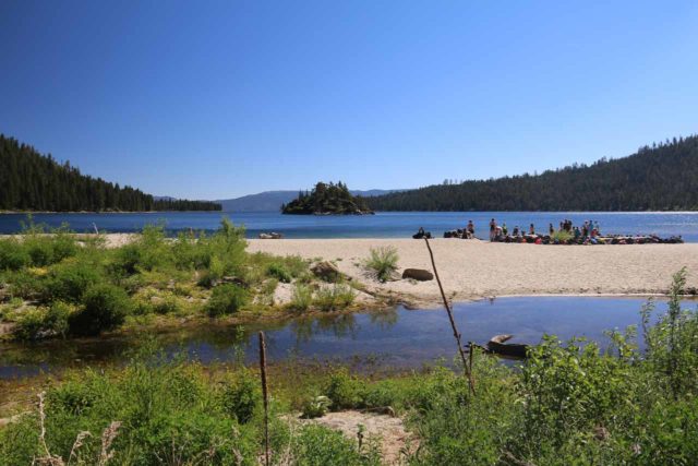 Lower_Eagle_Falls_146_06232016 - op Zoek naar Emerald Bay uit het gebied rond Vikingsholm