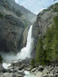 Lower_Yosemite_Falls_015_04302005