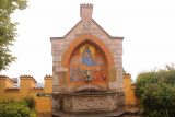 Ludwigs_Castles_055_06242018 - One of the fountains fronting the courtyard of the Schloss Hohenschwangau