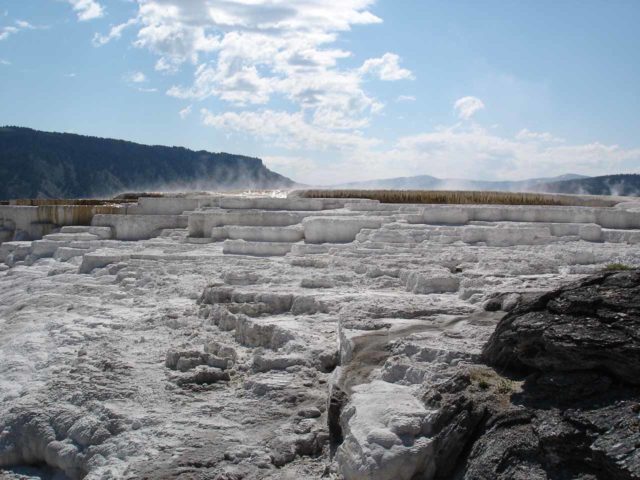 Mammoth_018_jx_06232004 - Further west of Wraith Falls near the Mammoth part of the park, we checked out some of the famous Mammoth Hot Springs, except the Minerva Terrace (the most famous one) only had a little life left