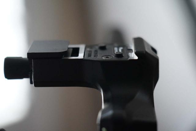 Closer look at the Arca Swiss mount on top of the Manfrotto BeFree 3-Way Live Advanced head