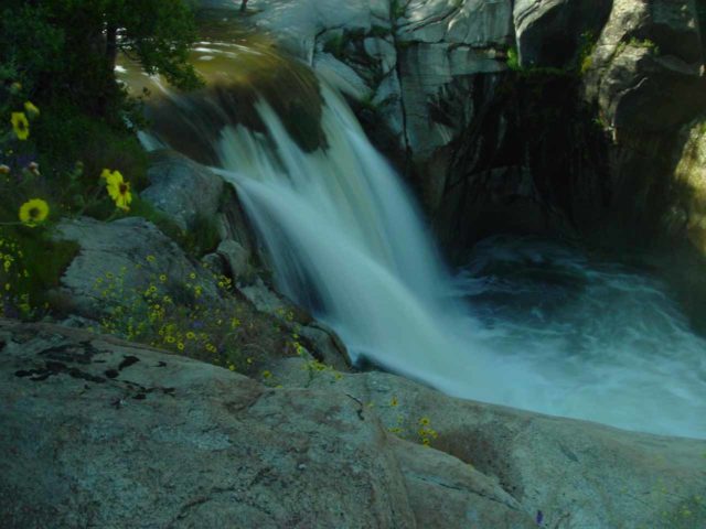 Middle_Fork_Tule_River_Falls_013_05292005