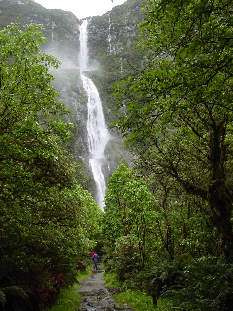 Top 10 Best Waterfalls Of The World How To Visit Them World Of   Milford Track Day3 107 11282004 