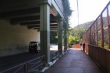 Minoh_Falls_014_10232016 - ここは箕面の滝の縁近くだったのでトンネル脇にある国道43号線と並行した遊歩道の状況