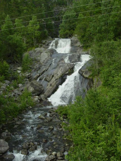 Muldalsfossen_011_07022005